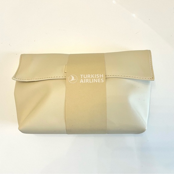 Salvatore Ferragamo for Turkish Airlines Amenity Kit - Ivory - Picture 2 of 4
